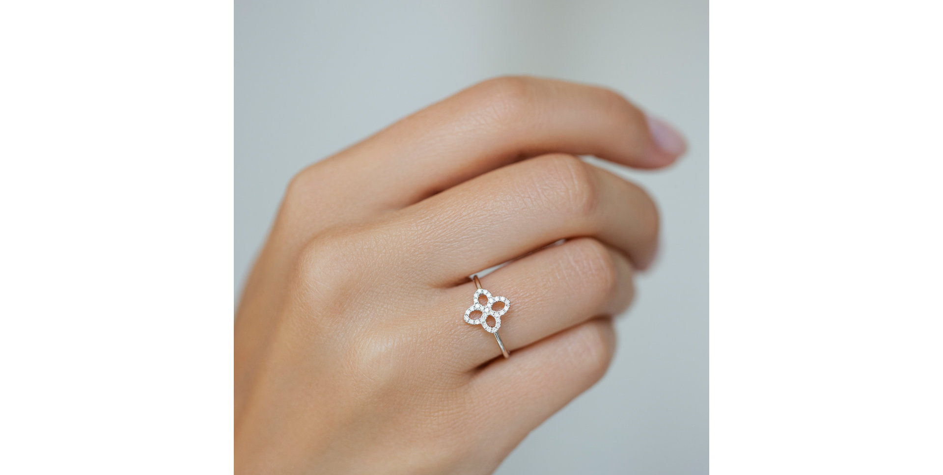 Diamond ring Glamorous Petals