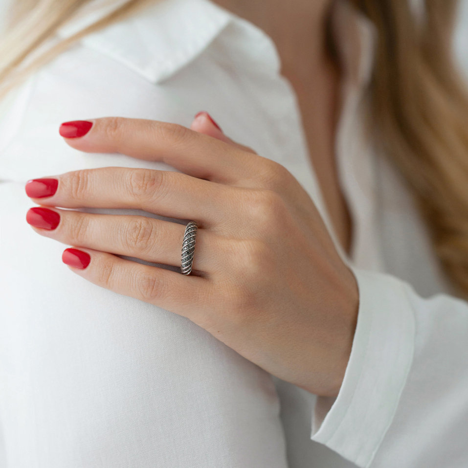 Ring with black diamonds Precious Touch