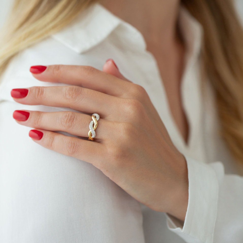 Diamond ring Witching Ray