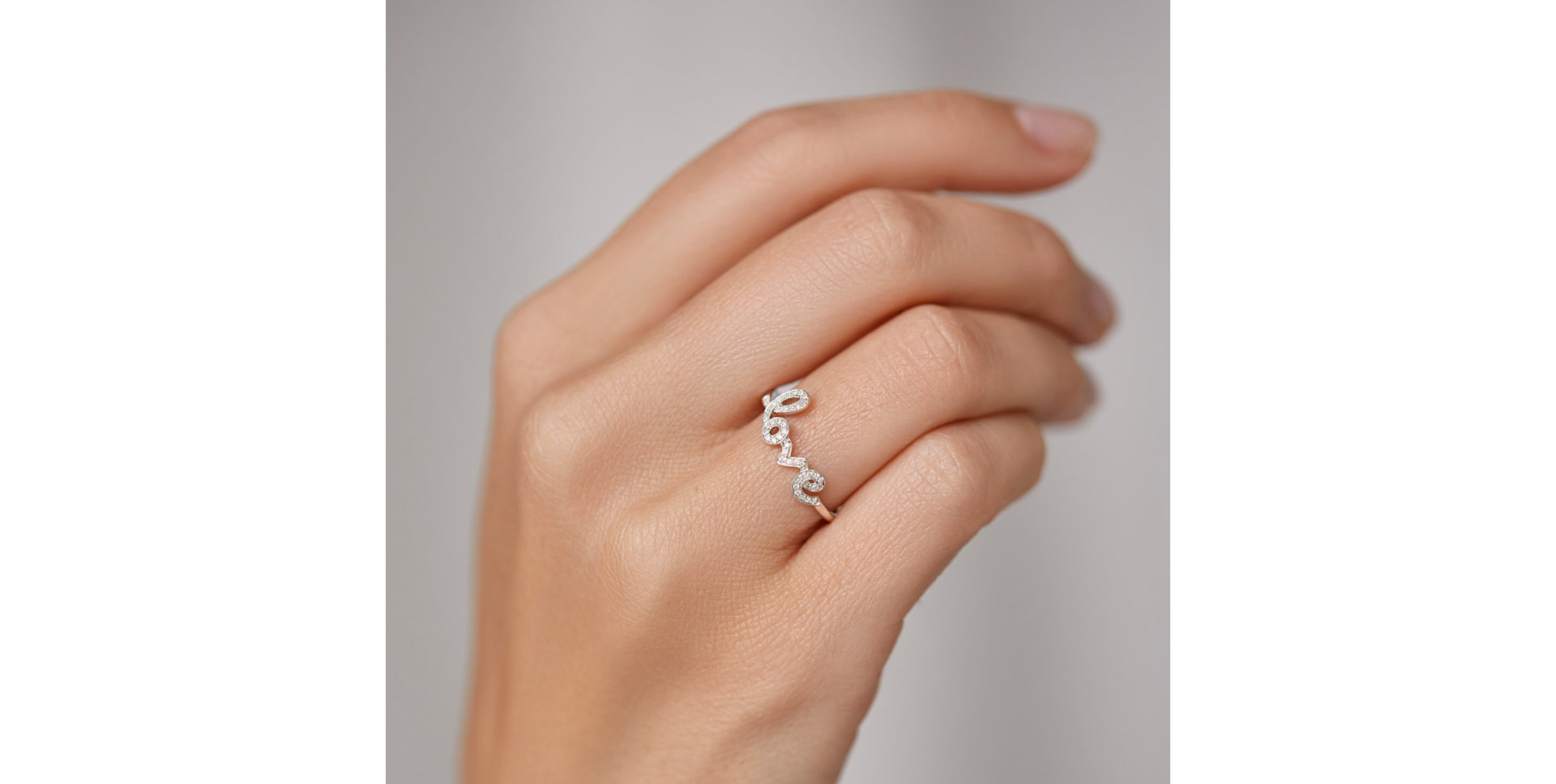 Diamond ring Word Love