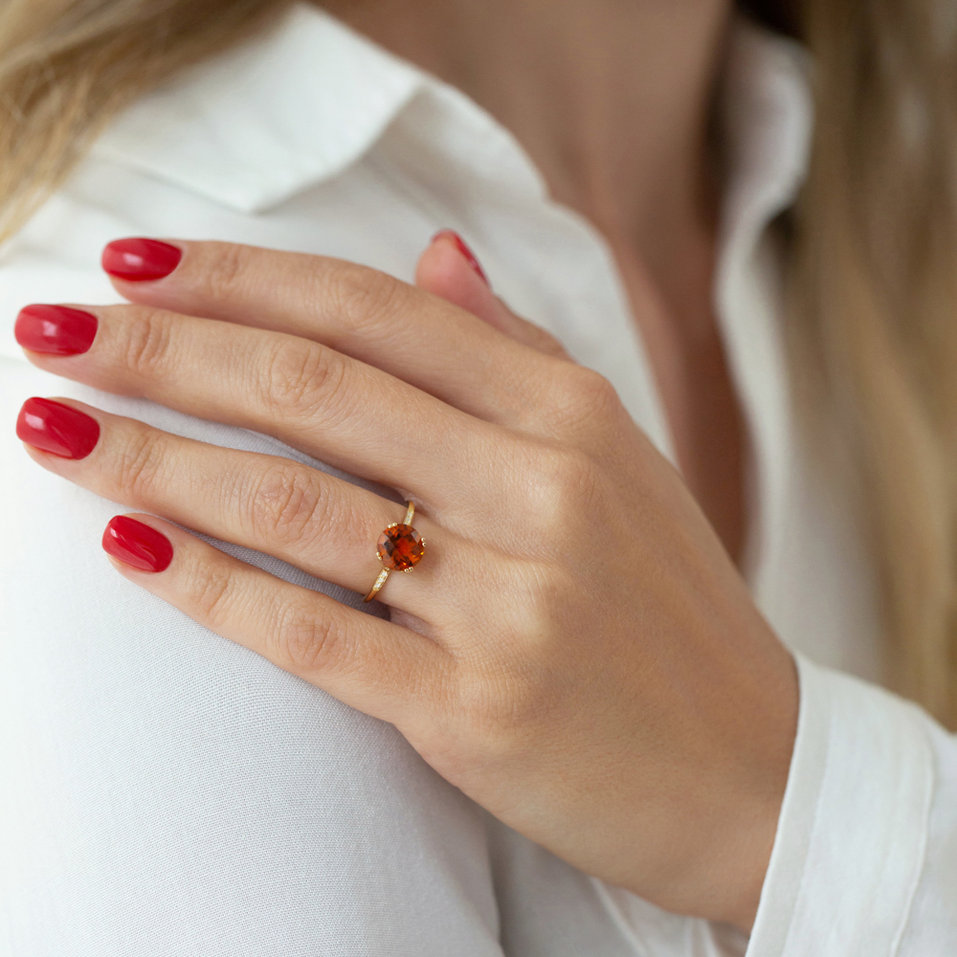 Diamond ring with Quartz Hartford