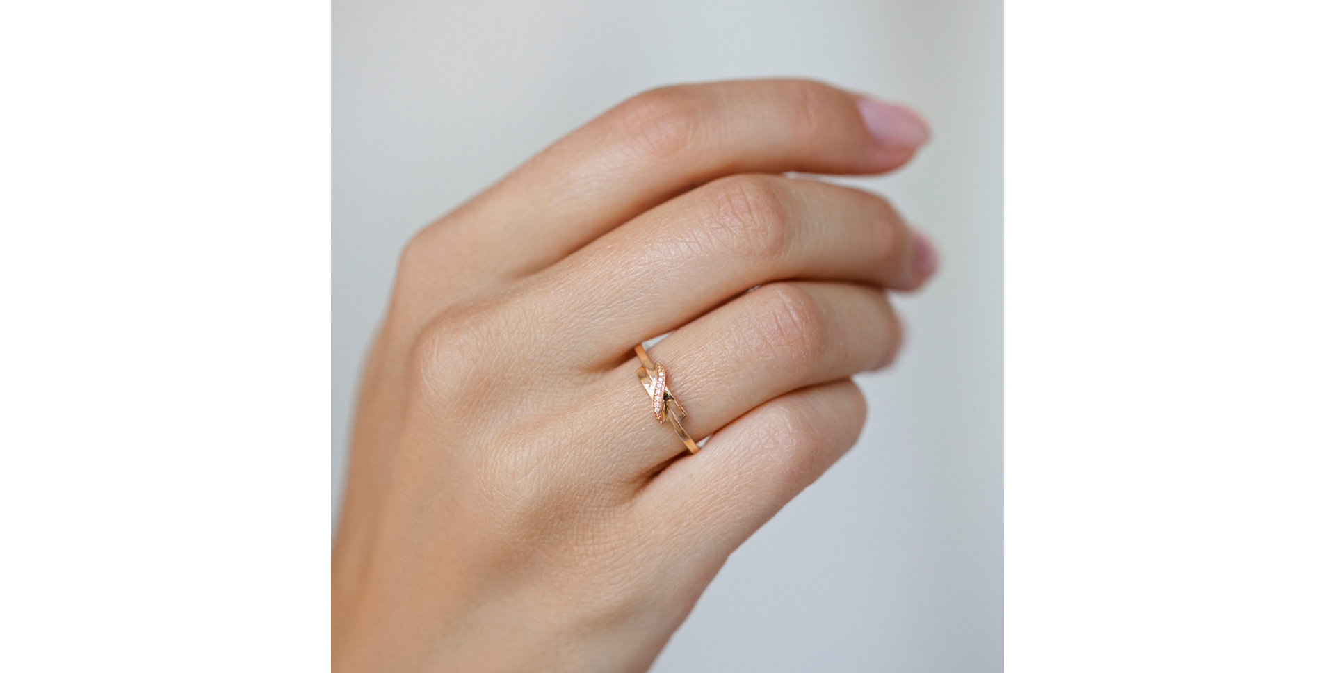 Diamond ring Dazzling Ribbon