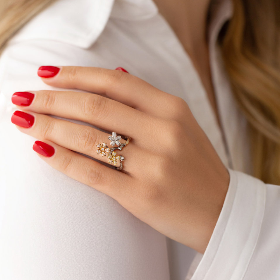 Diamond ring Magic Garden