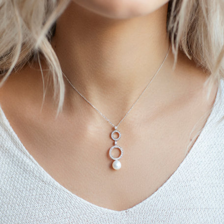 Diamond necklace with Pearl White Ocean Circles