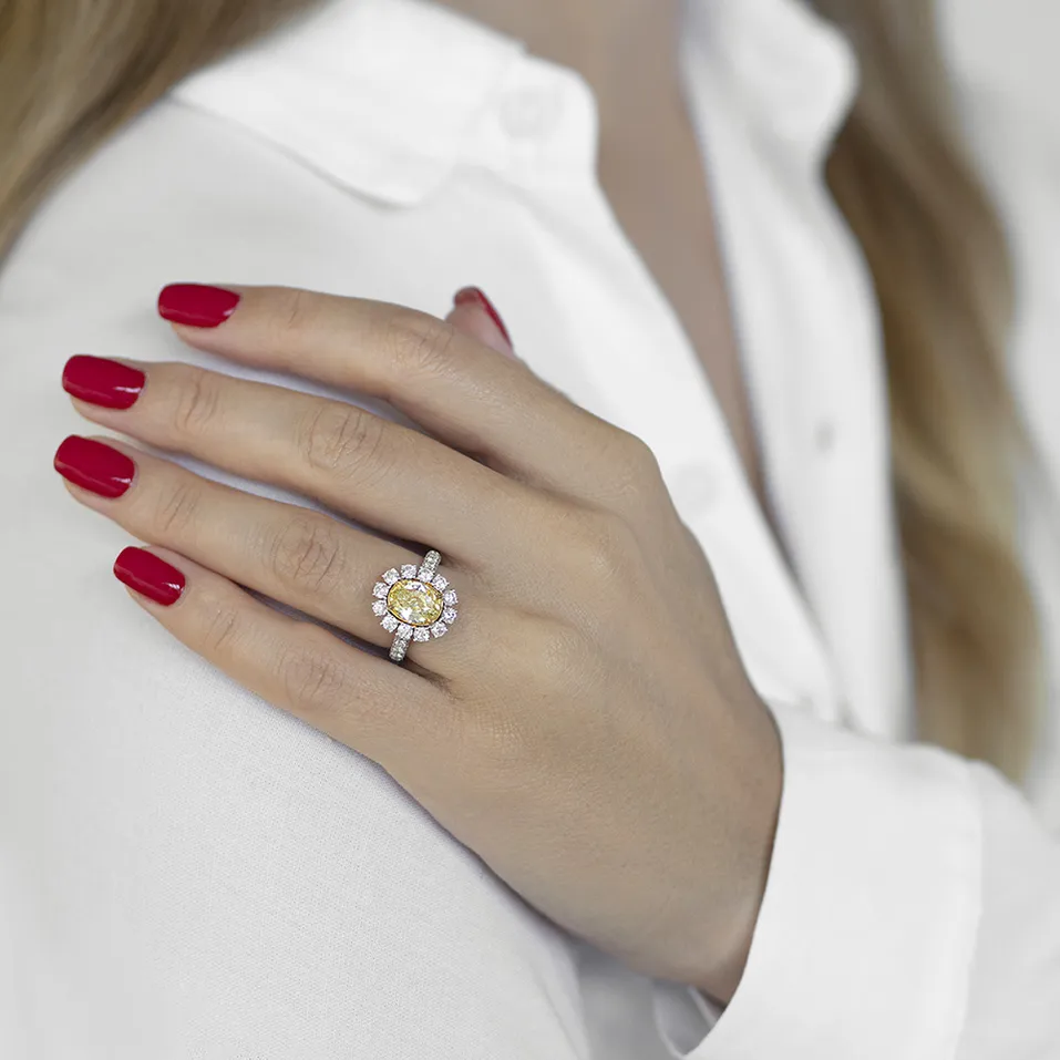 Ring with yellow diamonds and white diamonds Bright Sunrise