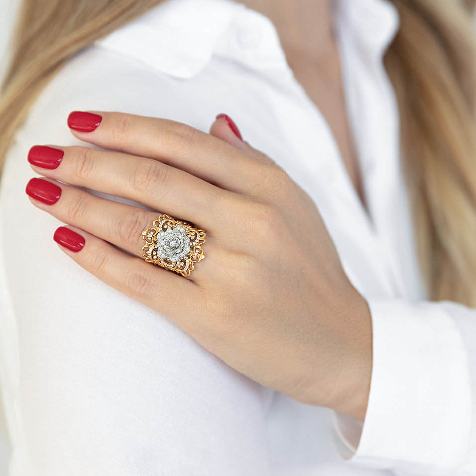 Diamond ring Fleur Royale