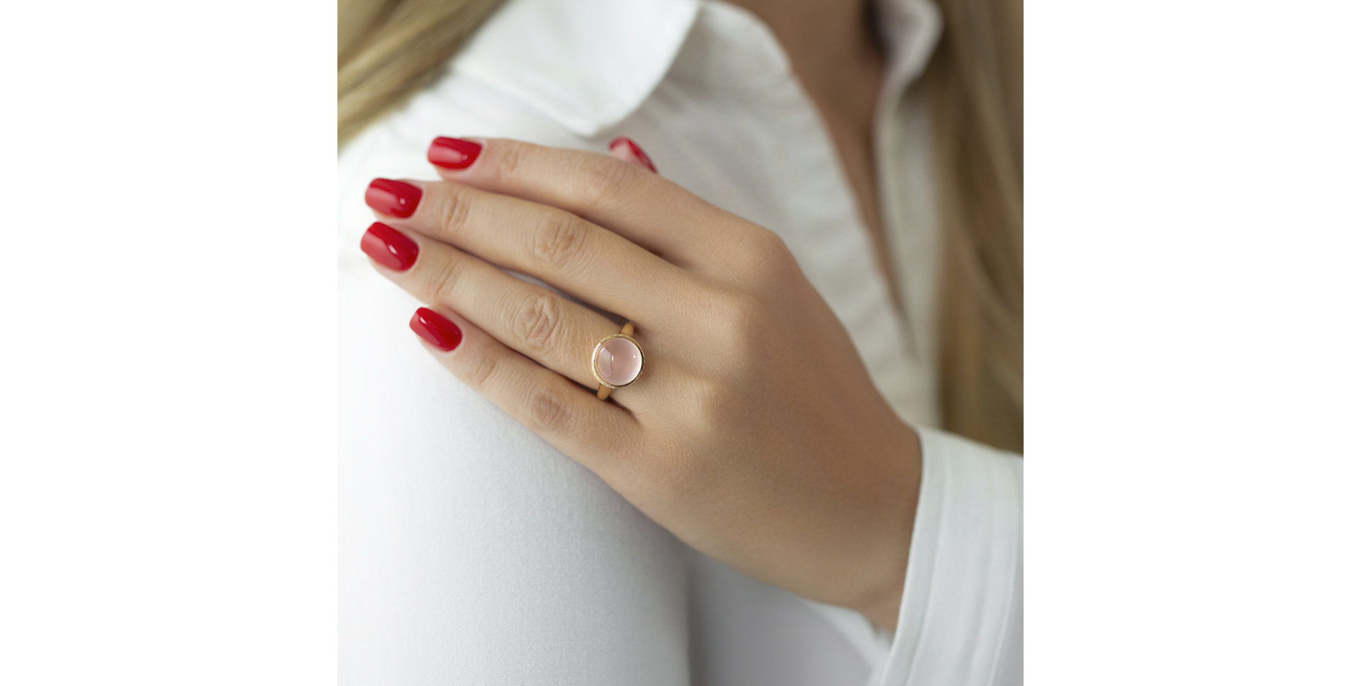 Diamond ring with Rose Quartz Averie