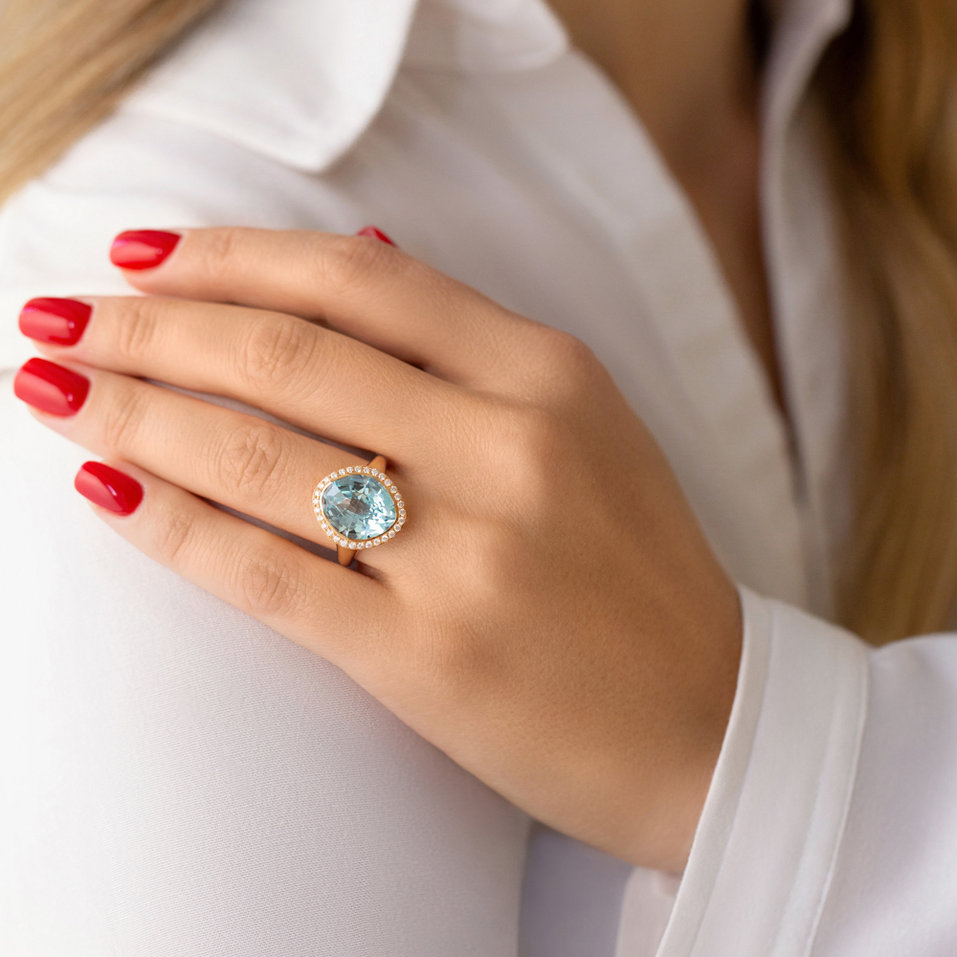 Diamond ring with Topaz Meadow