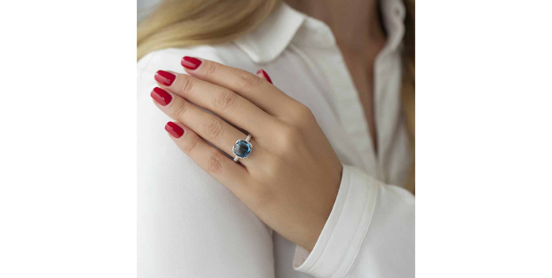 Diamond ring with Rose Quartz Duchess Romance