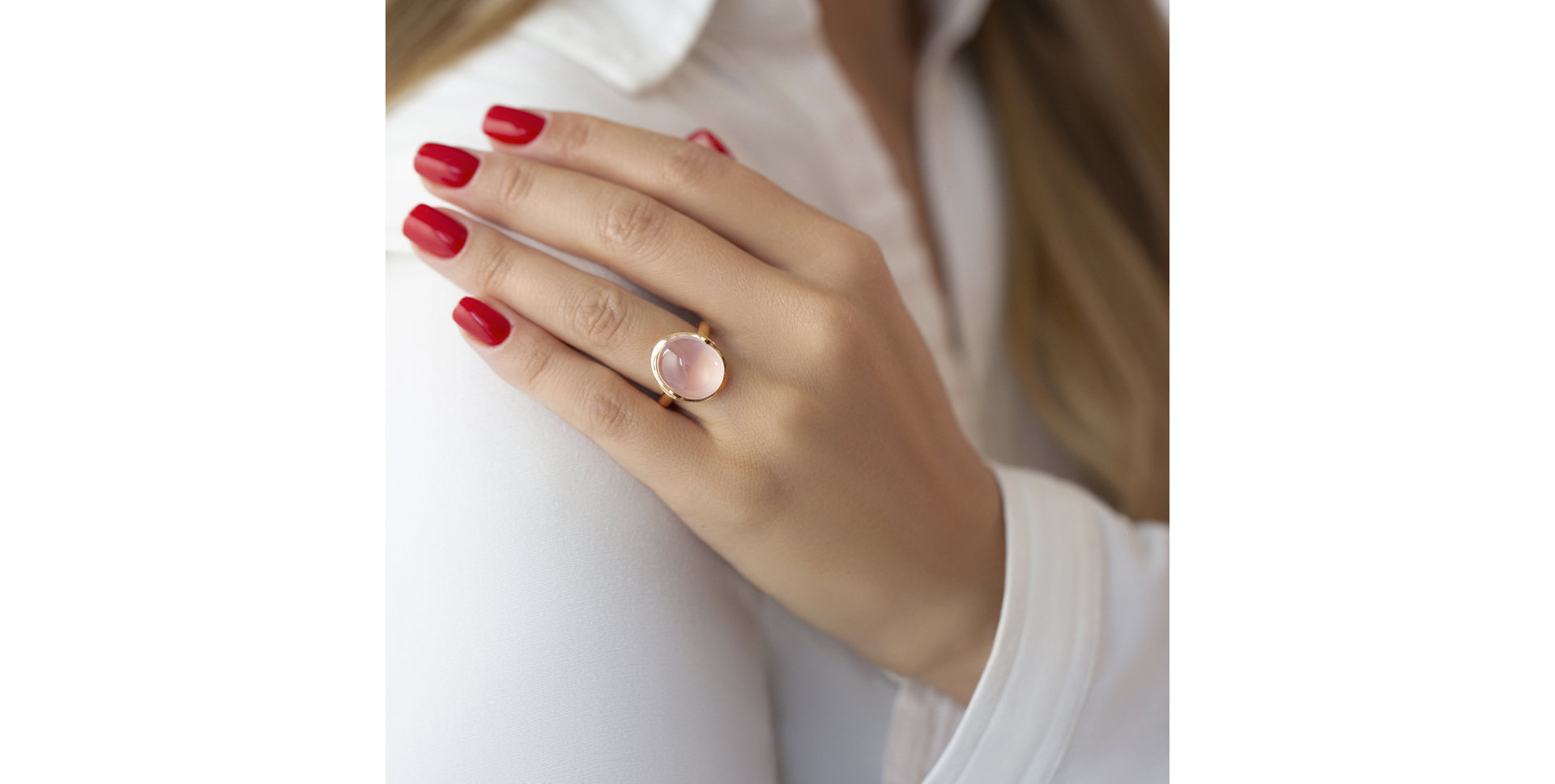 Diamond ring with Rose Quartz Instant Glow
