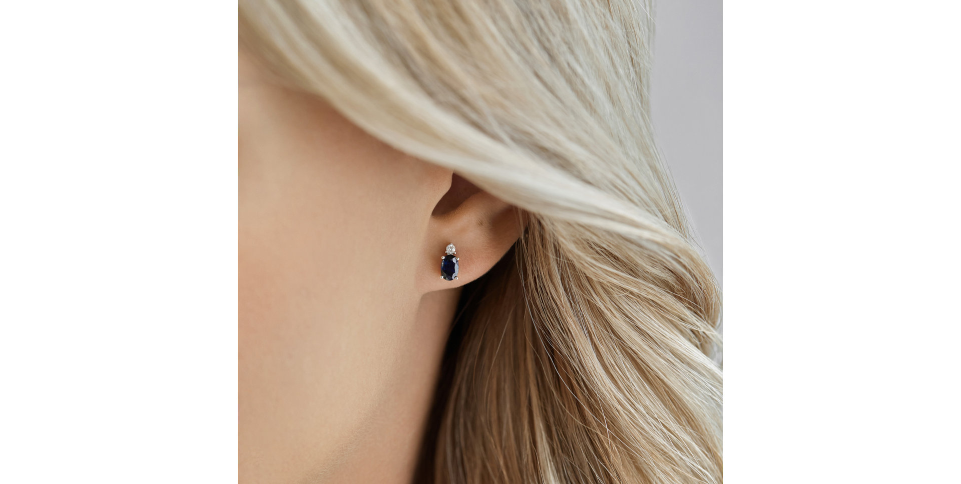 Diamond earrings with Sapphire Fancy Planet