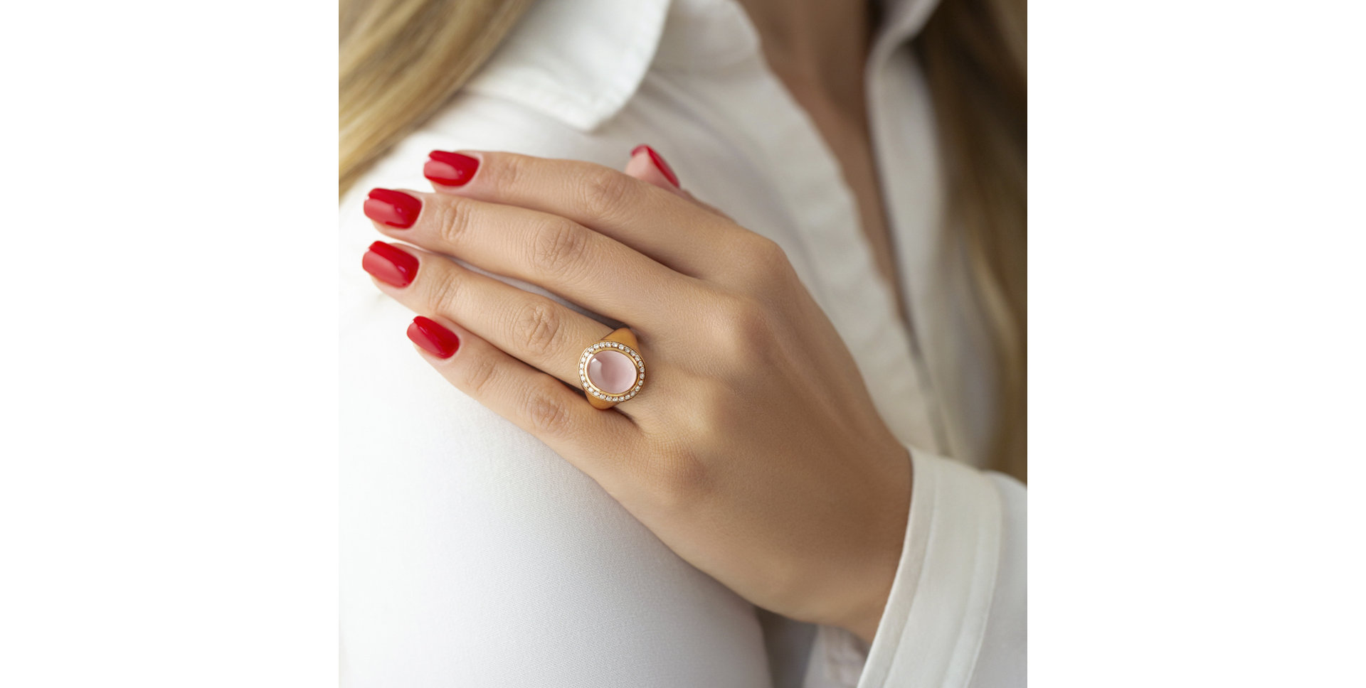 Diamond ring with Rose Quartz Mistress Moonlight