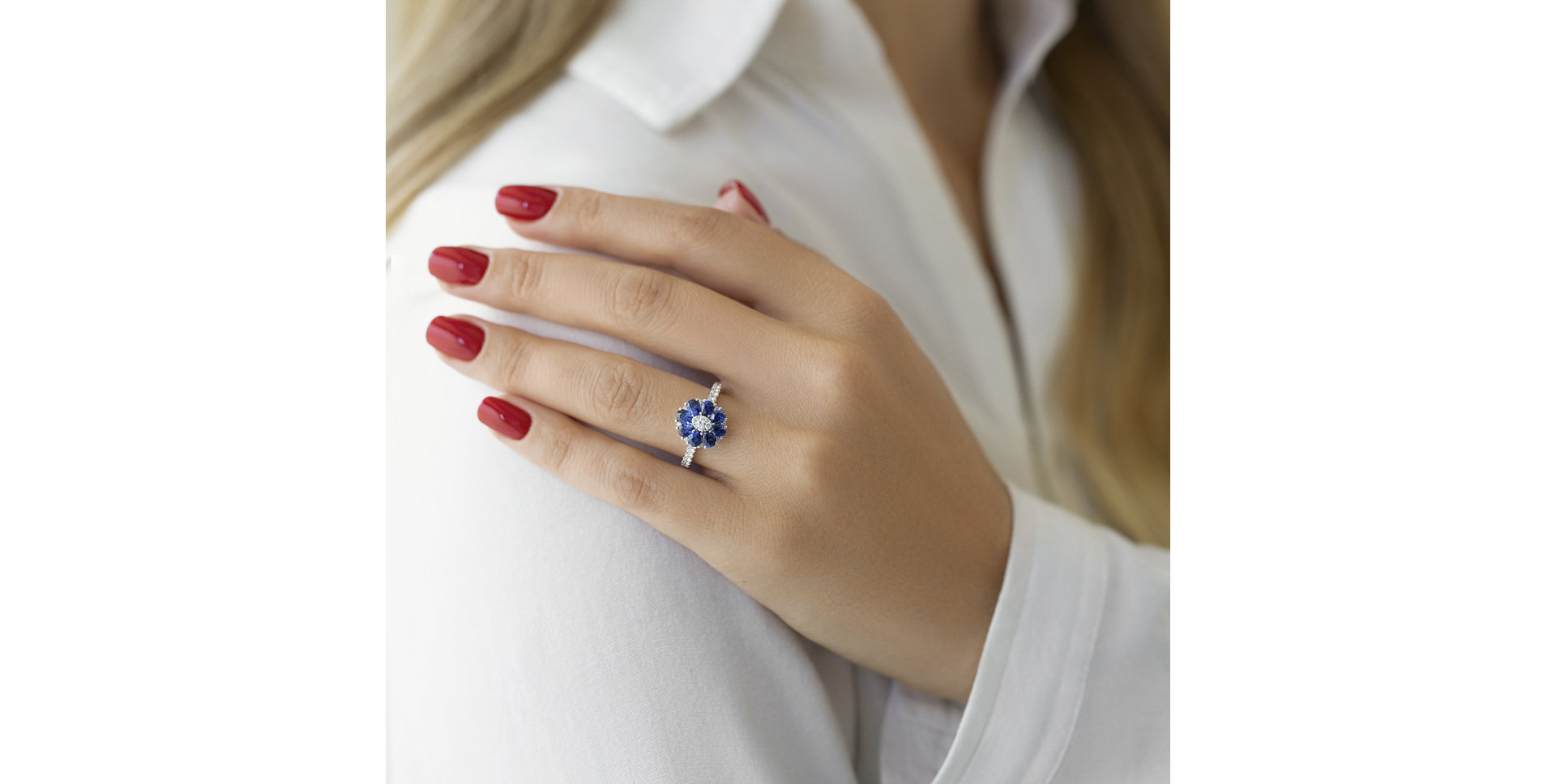 Diamond ring with Sapphire Willow