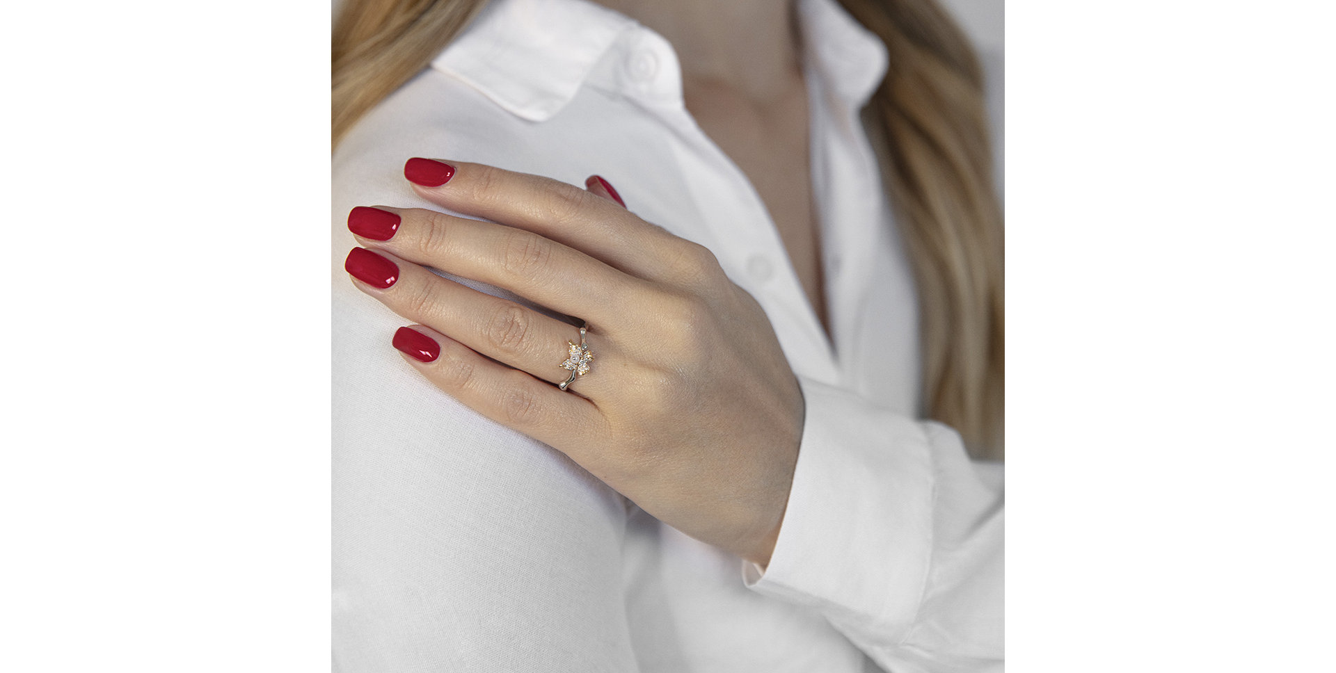 Diamond ring with Pearl Pearl Blossom