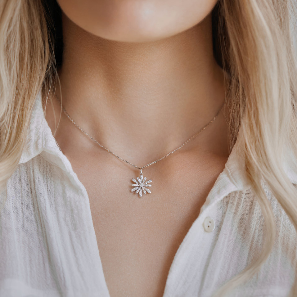 Diamond pendant Sparkle Daisy