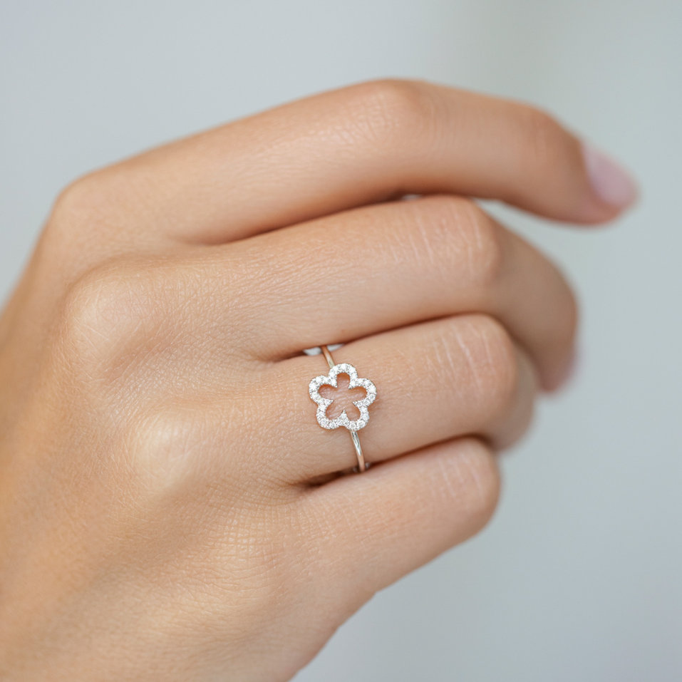 Diamond ring Glamour Flower