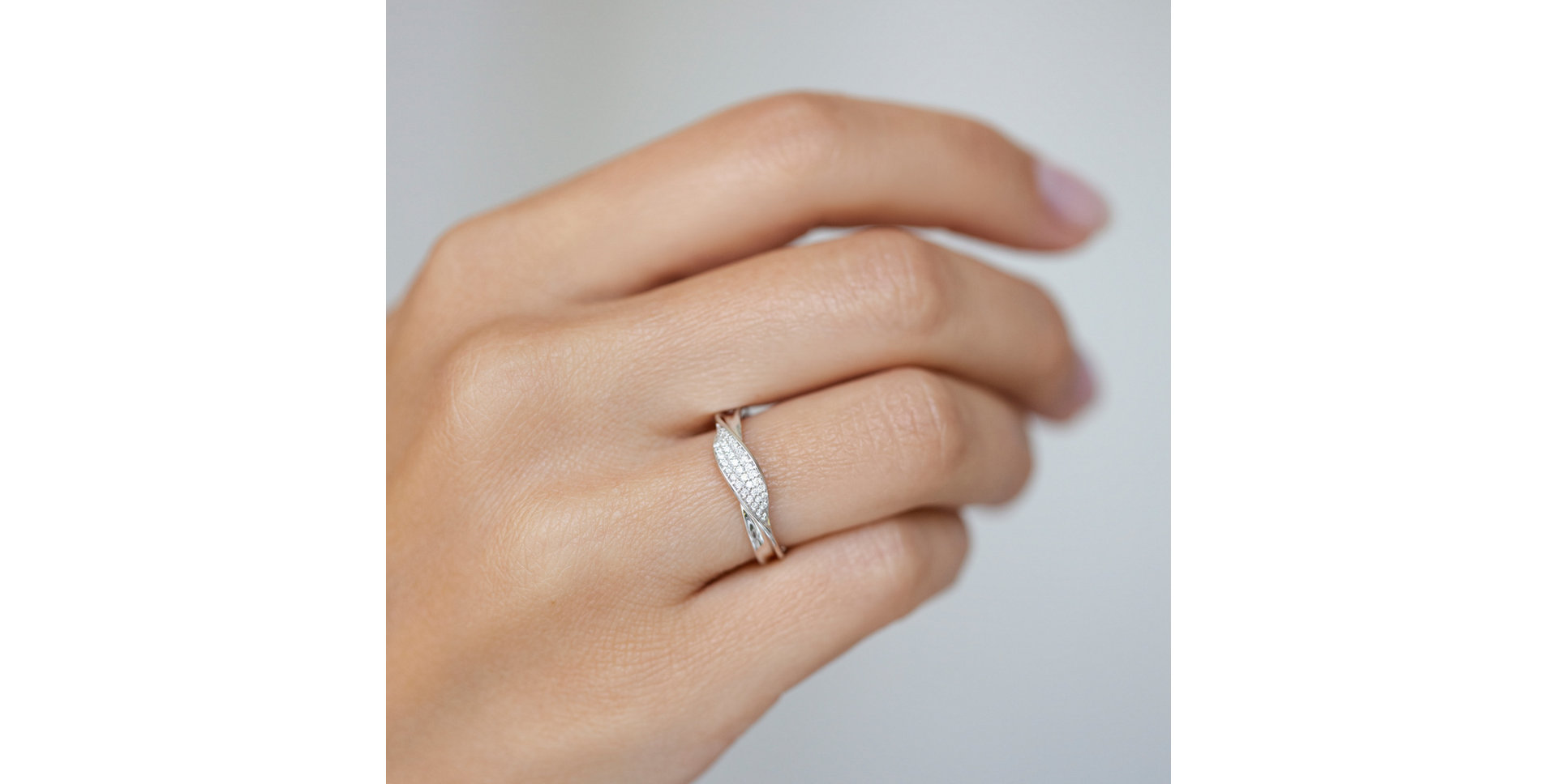 Diamond ring Tempting Call