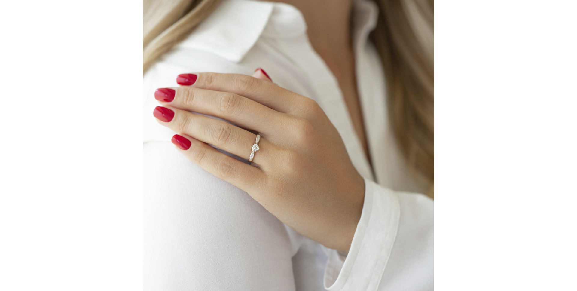 Diamond ring Moon King