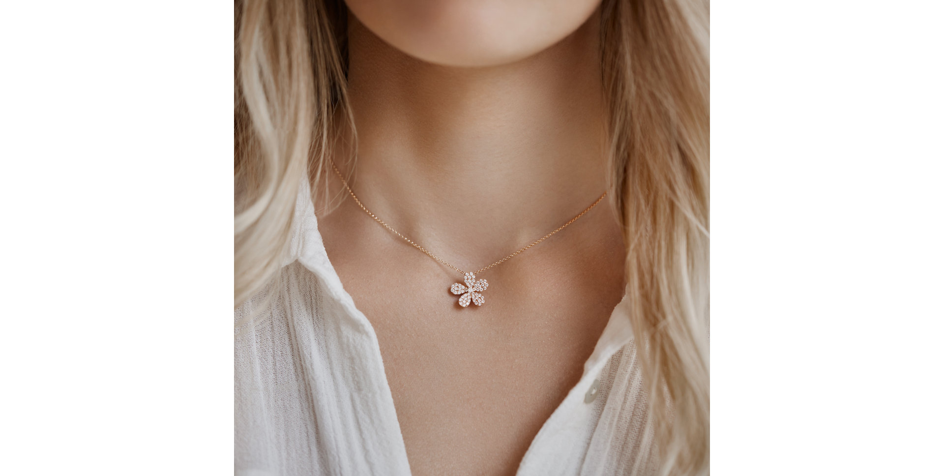 Pendant with brown diamonds Sunshine Daisy