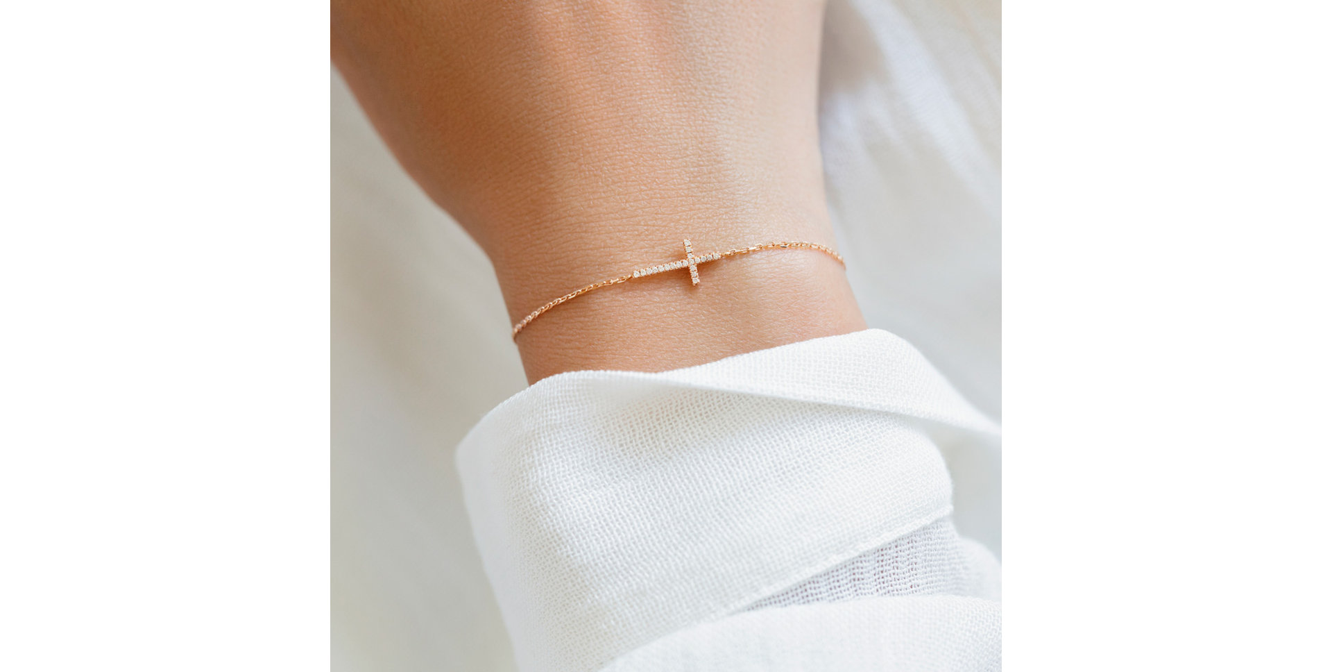 Diamond bracelet Cross