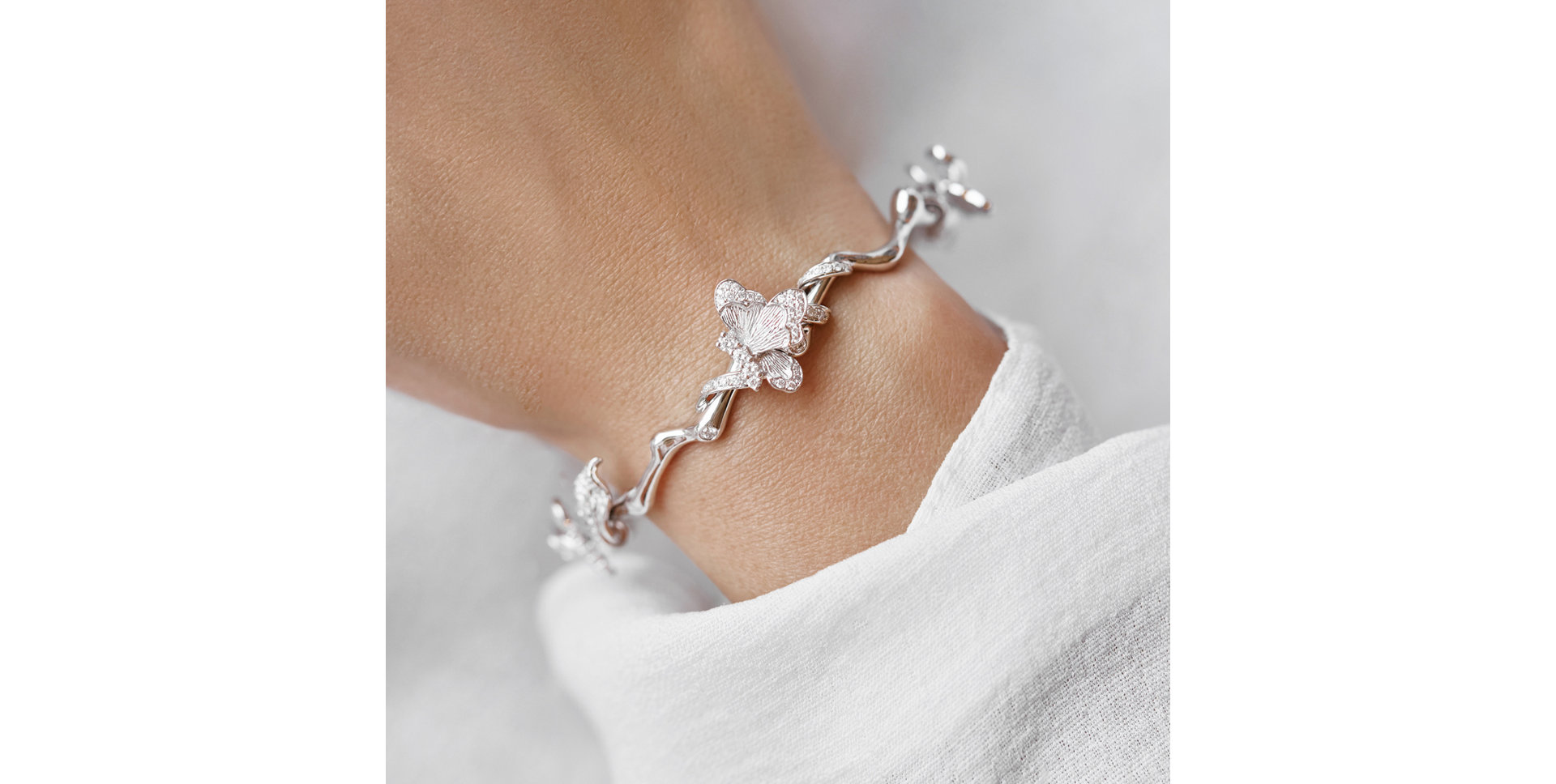 Bracelet with diamonds Butterfly Legend
