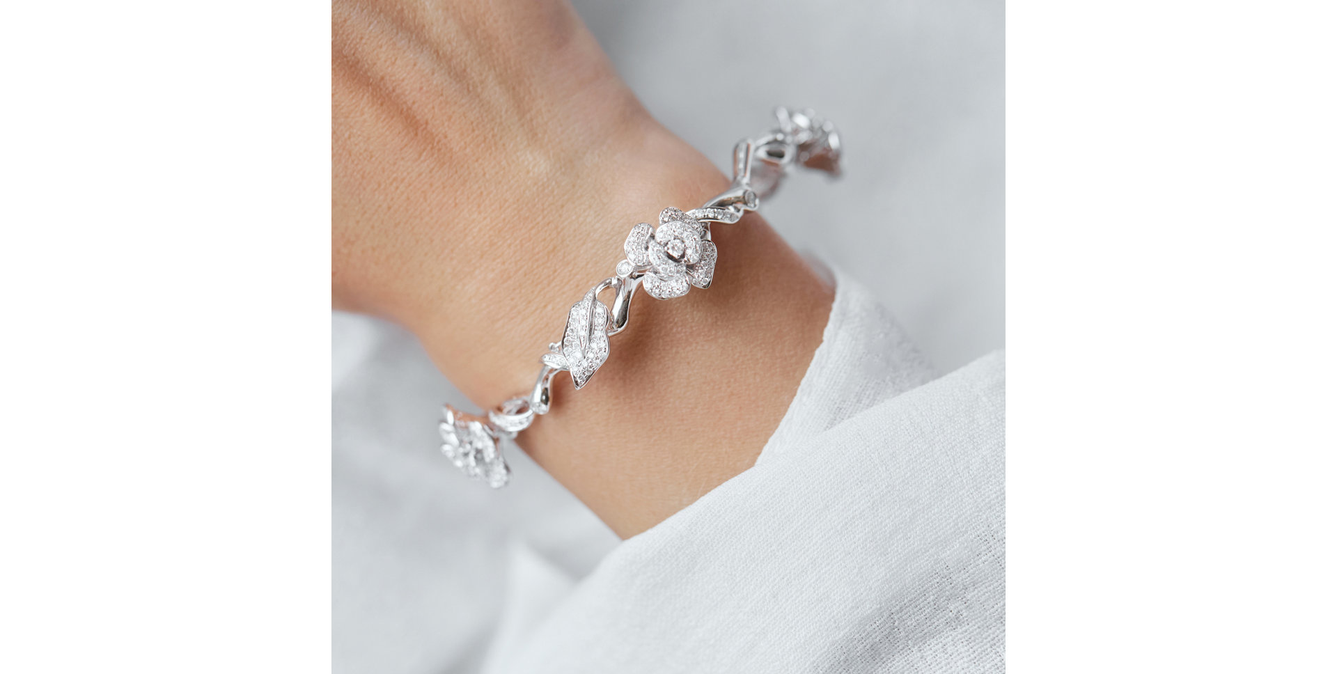 Bracelet with diamonds Flower Morning