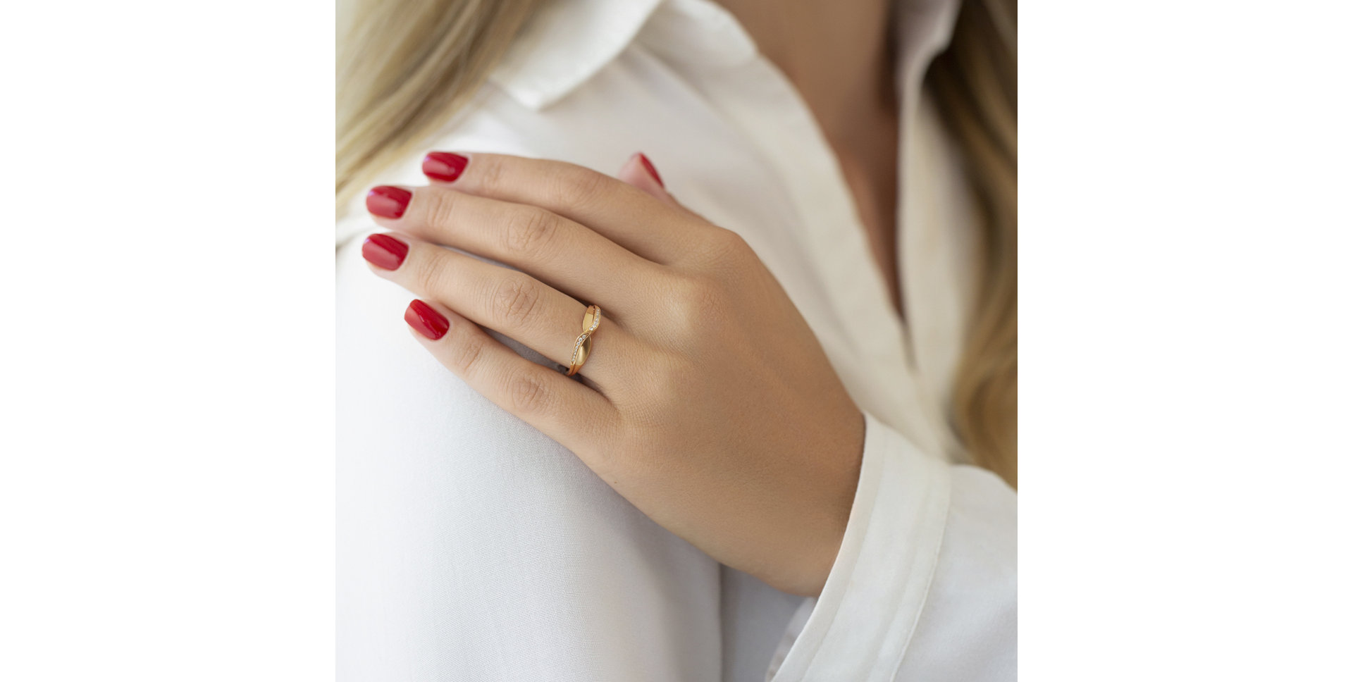 Diamond ring Lucrezia