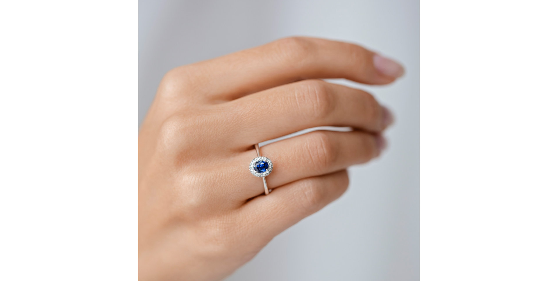 Diamond ring with Sapphire Princess