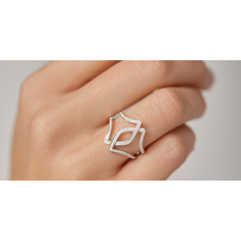 Diamond ring Peaceful Charm