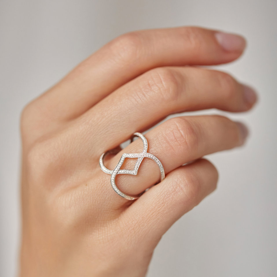 Diamond ring Gorgeous Connection