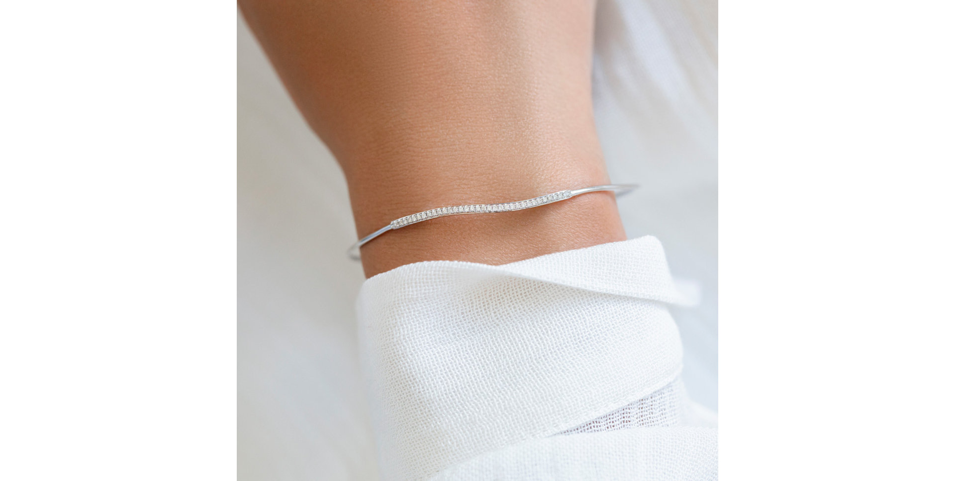 Diamond bracelet Wave