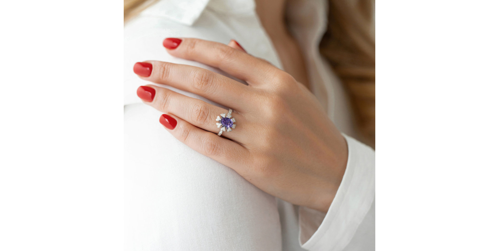 Diamond ring with Sapphire Goodnight Moon