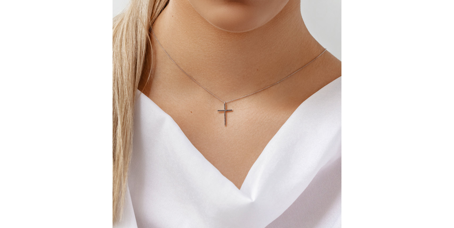 Diamond necklace Cross