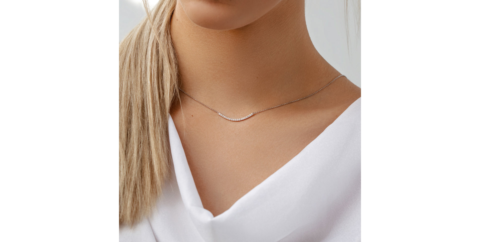 Diamond necklace Essential