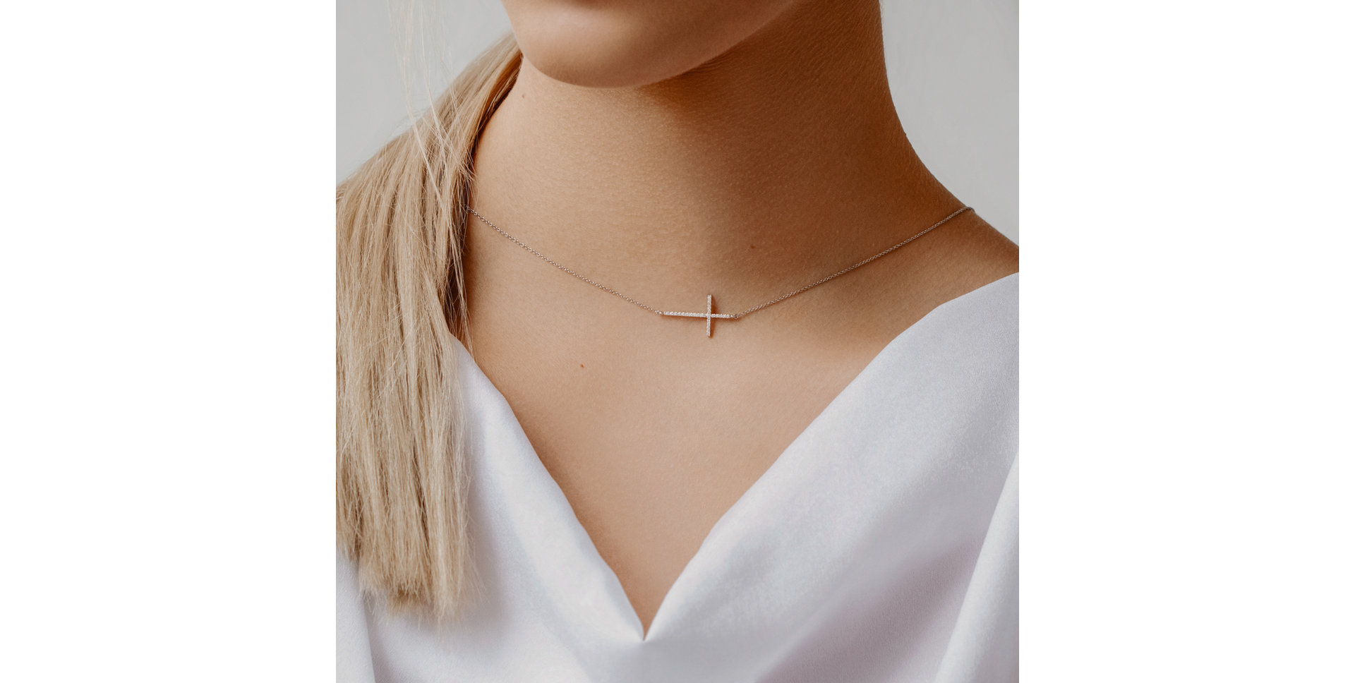 Diamond necklace Cross