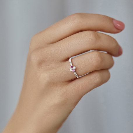 Diamond ring with Ruby Cloverina