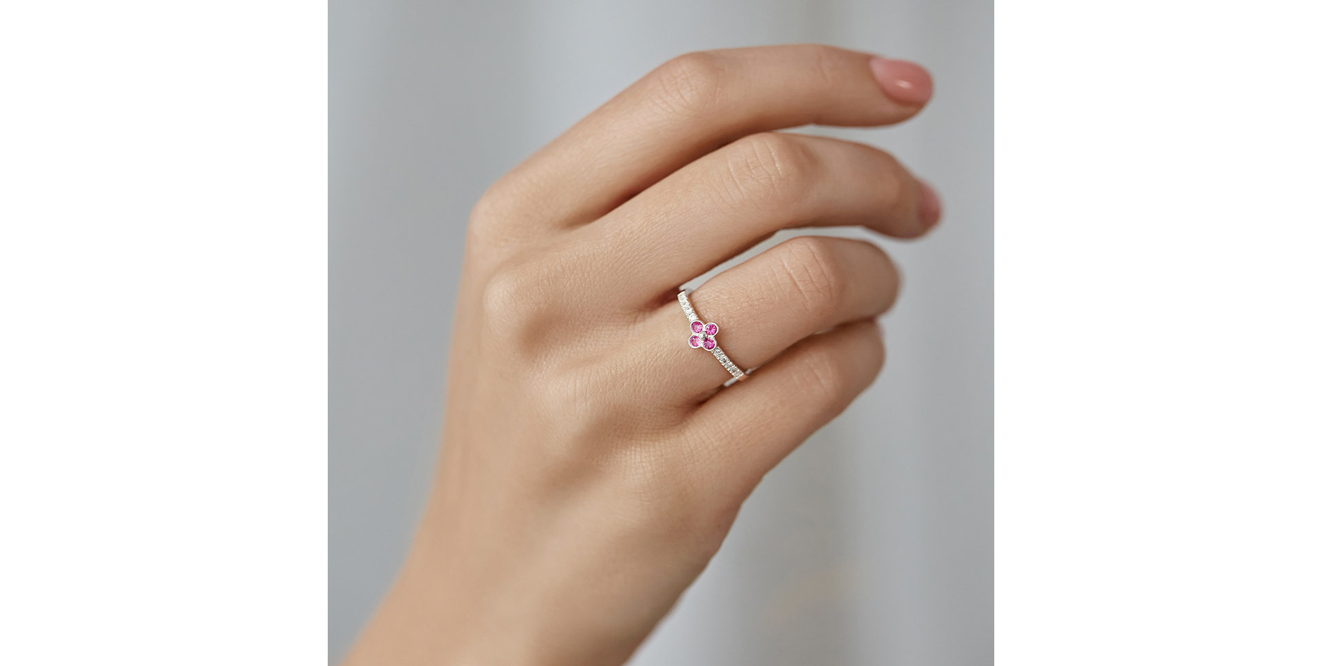 Diamond ring with Ruby Cloverina