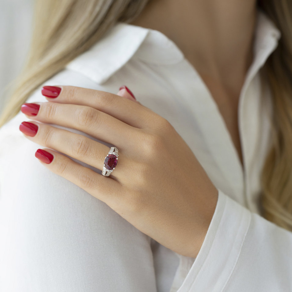 Diamond ring with Tourmalíne Envoy Passion