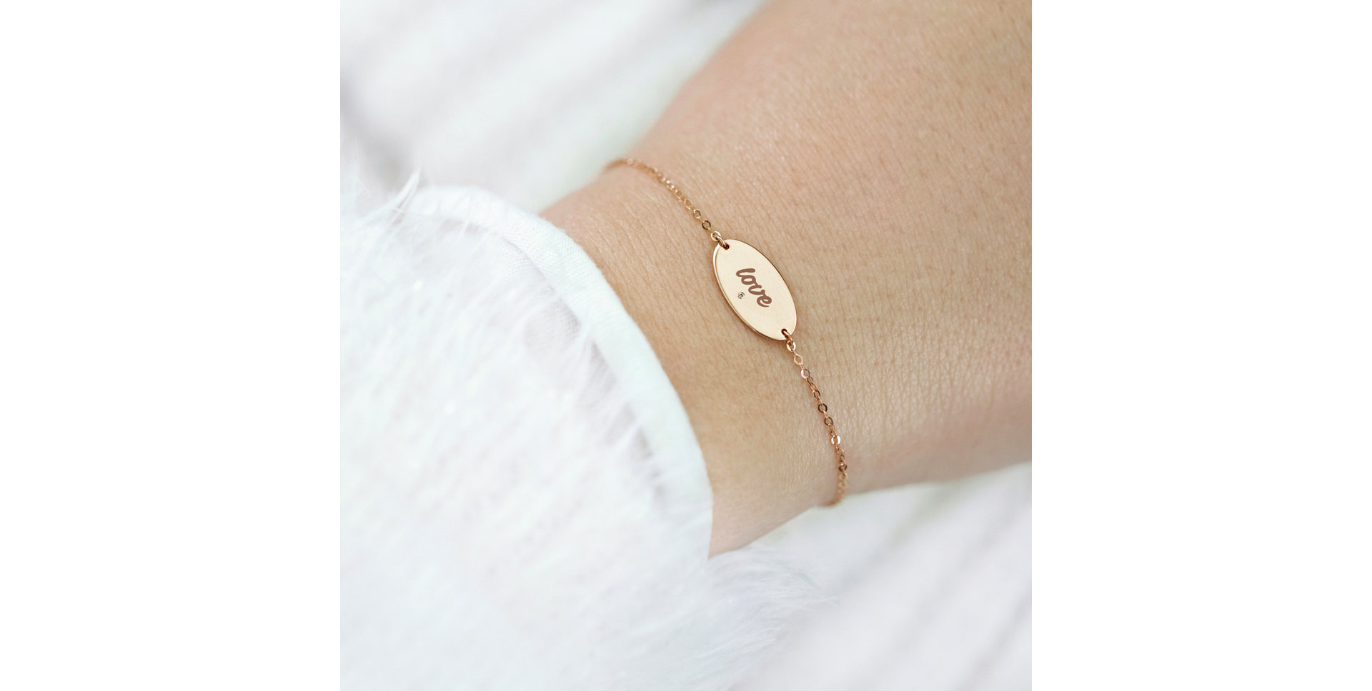 Diamond bracelet Amour Symbol