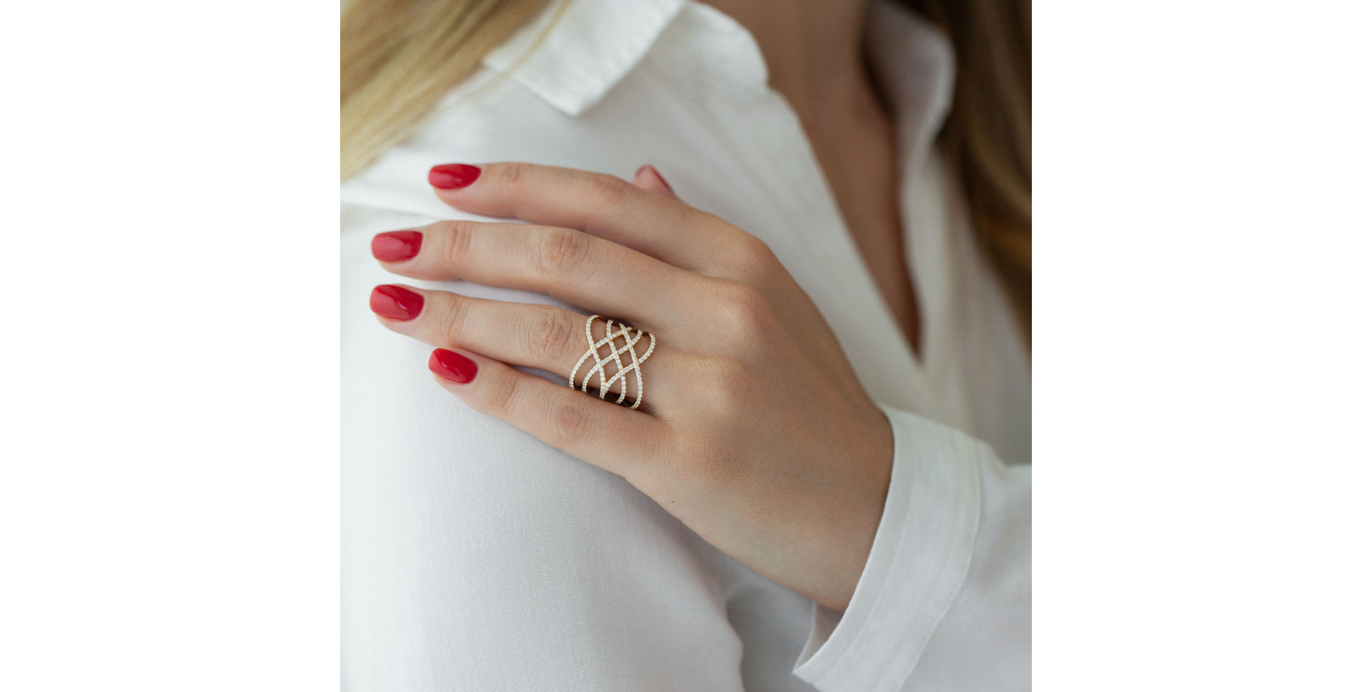 Ring with black diamonds Starshine Highness