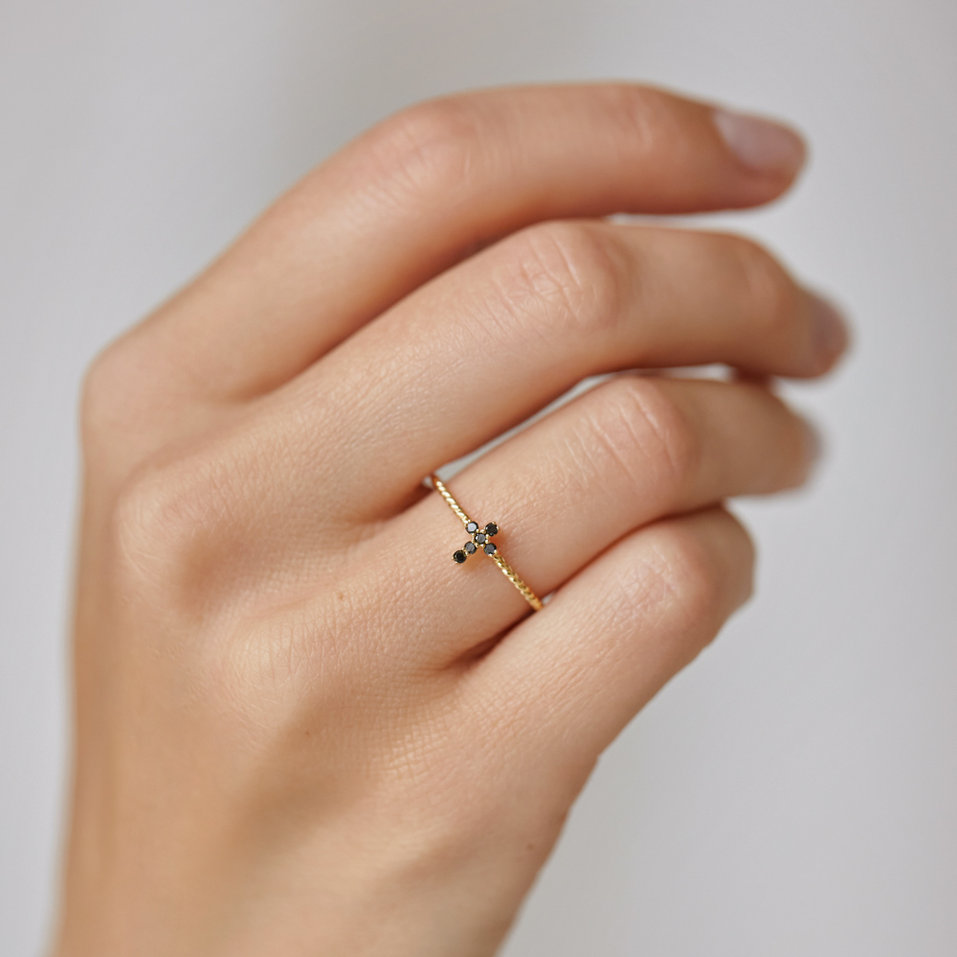 Ring with black diamonds Cross