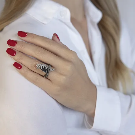 Ring with brown and white diamonds, Ruby and Mother of Pearl Queen Cobra
