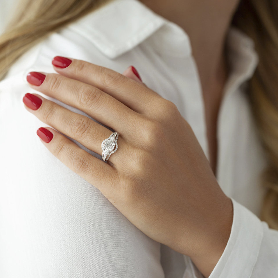 Diamond ring Gladissa