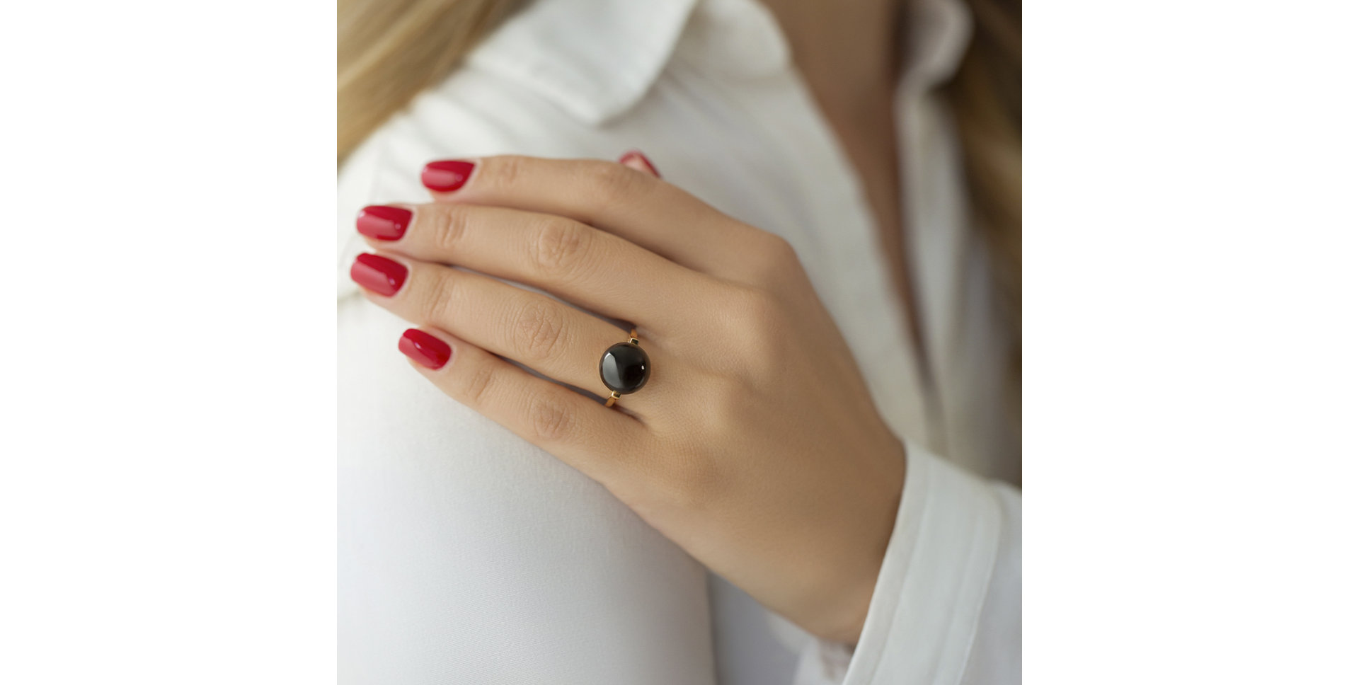 Ring with Amethyst Sweet Embrace