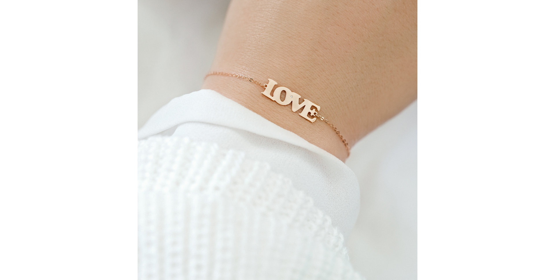 Diamond bracelet Love