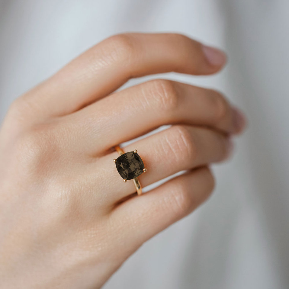 Ring with Topaz London Bonbon