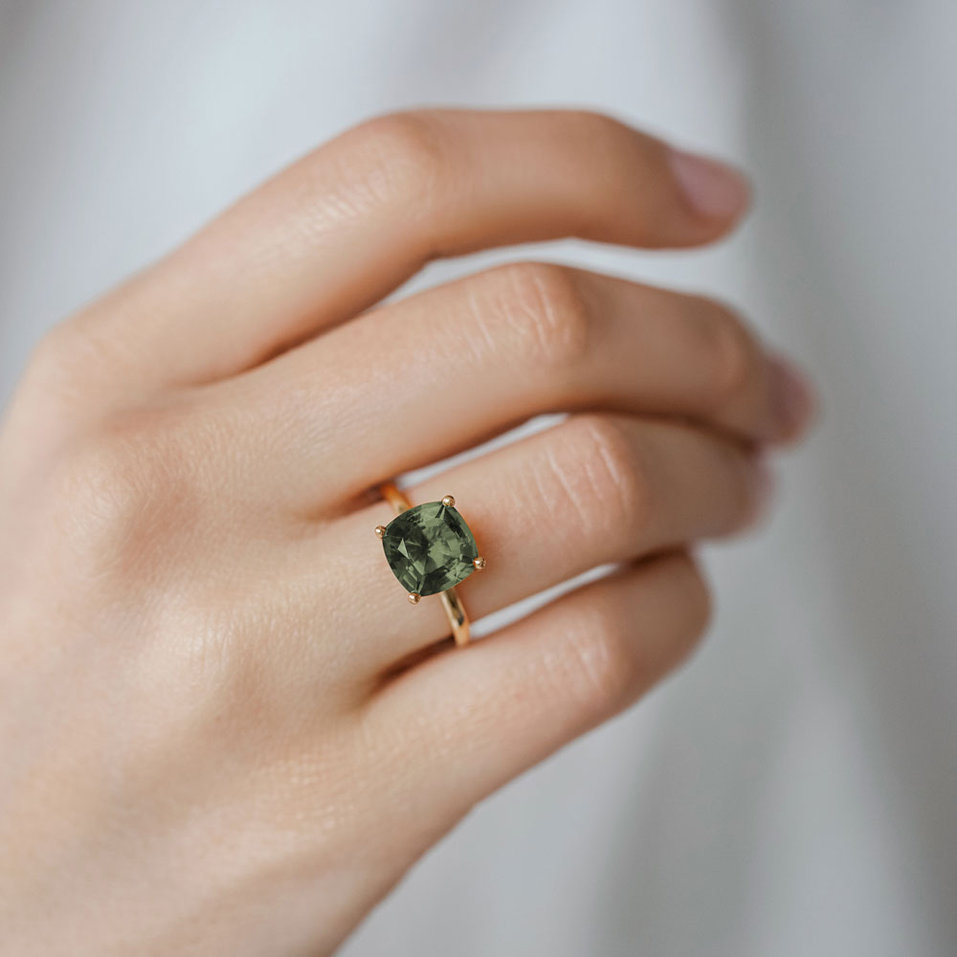 Ring with Amethyst Green Bonbon