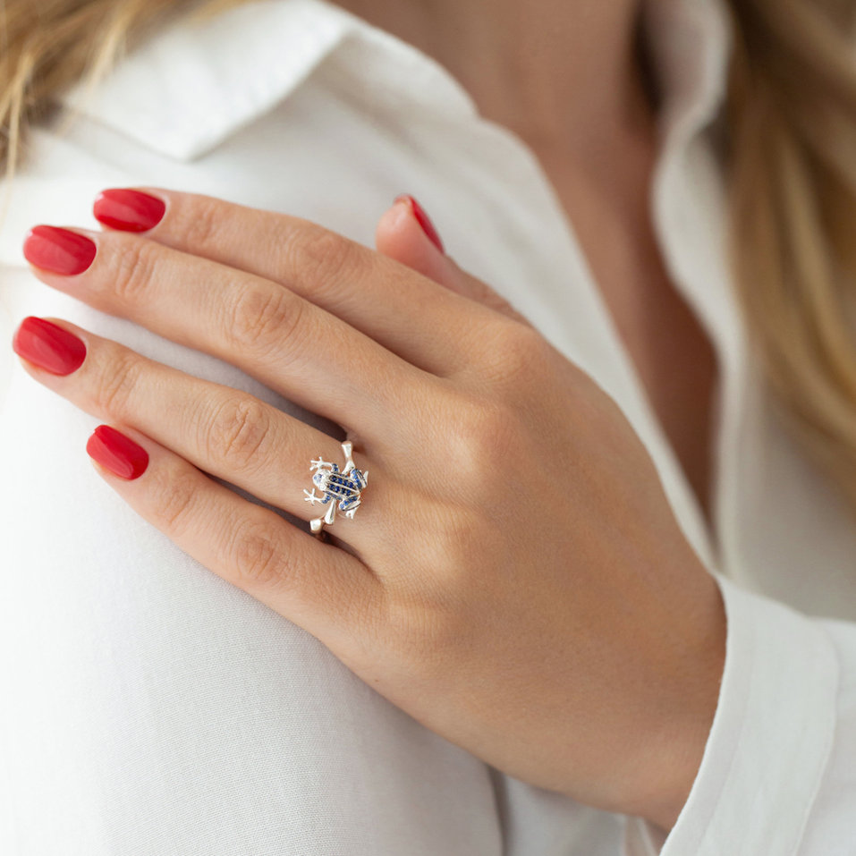 Diamond ring with Sapphire Noble Frog