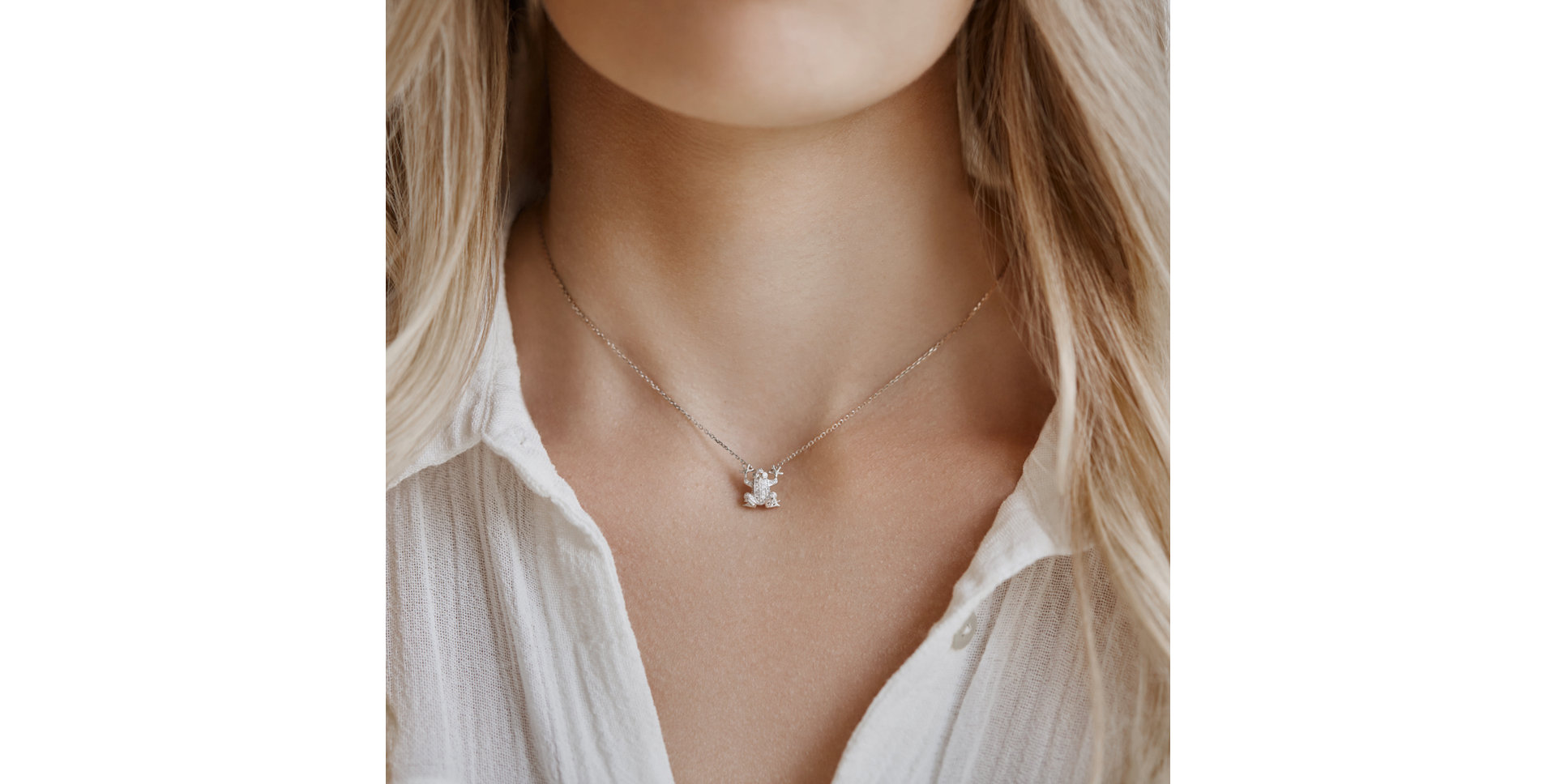 Diamond pendant with Garnet Frog Prince