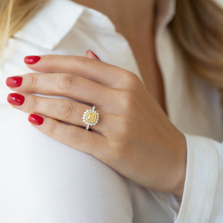 Diamond ring with yellow diamonds and white diamonds Radiant Sunshine